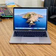 Macbook pro 2017 13in 8/256 99% 