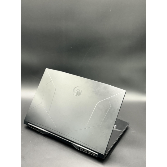 MSI Bravo 17 D7V R7 16gb 512gb RTX4060 99%