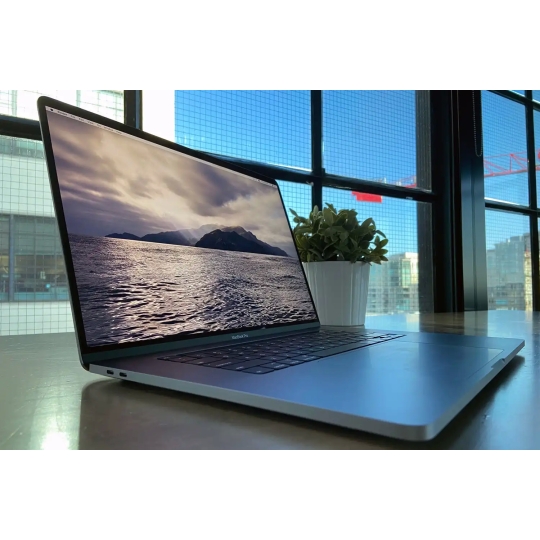 Macbook Pro 2019 16in i7 16Gb 512GB 99% 